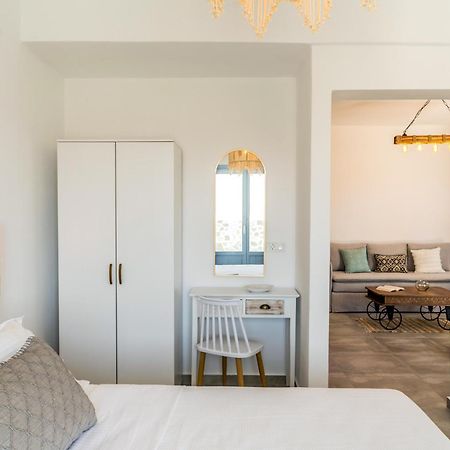 Santorossa Luxury Villas Emporio  Экстерьер фото