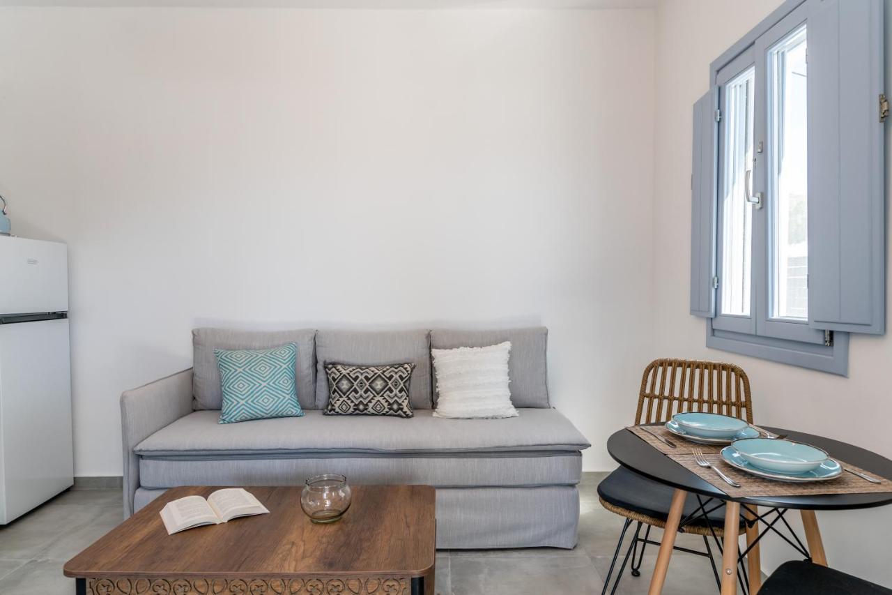 Santorossa Luxury Villas Emporio  Экстерьер фото
