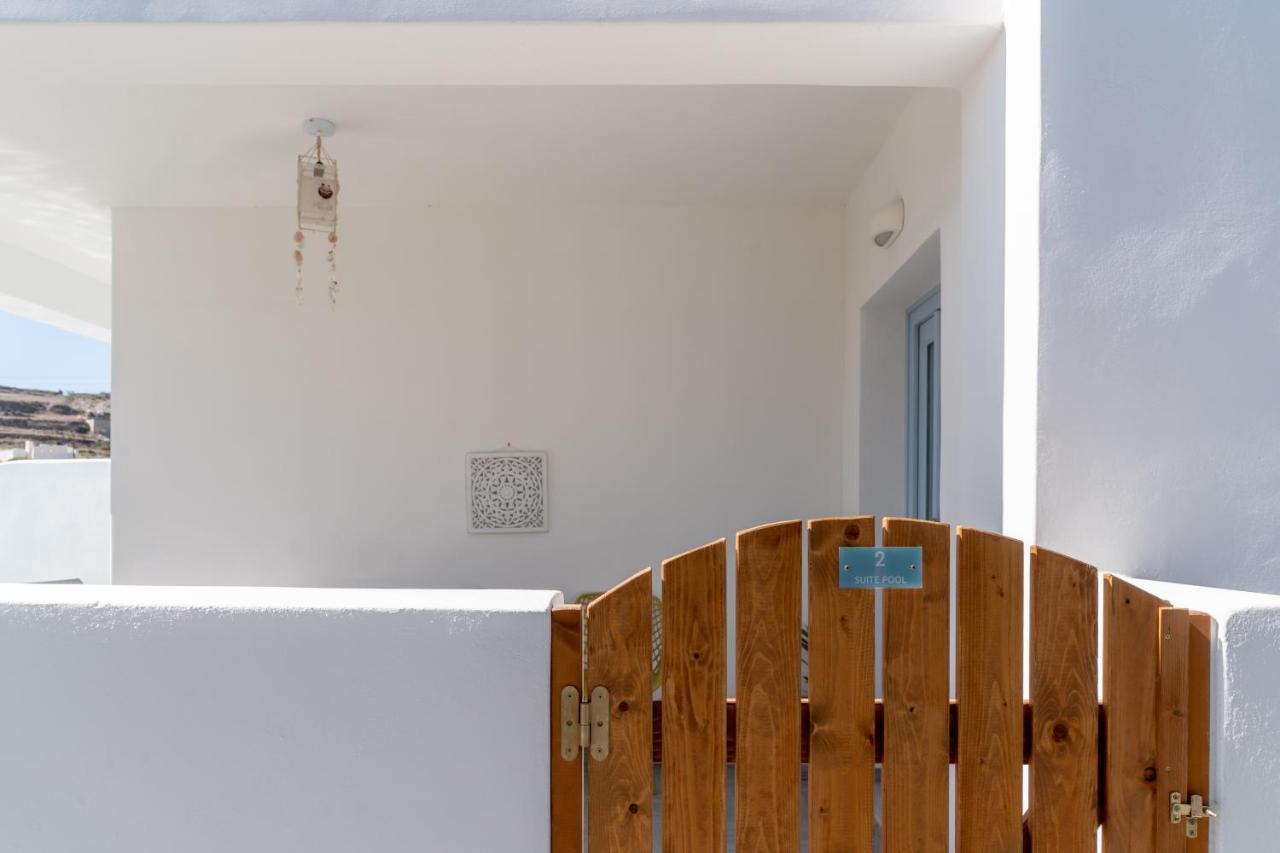 Santorossa Luxury Villas Emporio  Экстерьер фото