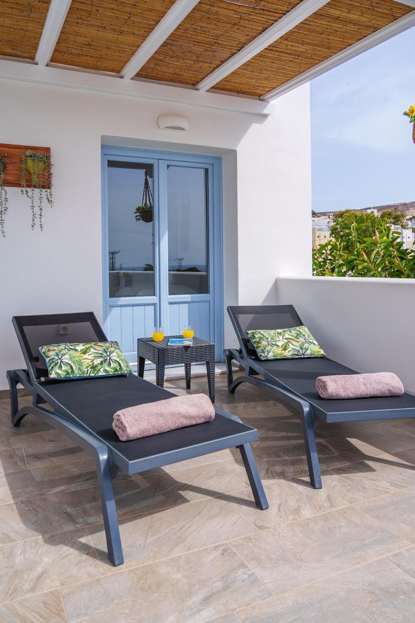 Santorossa Luxury Villas Emporio  Экстерьер фото
